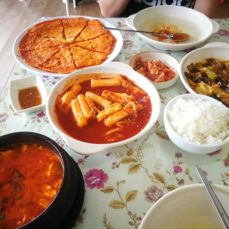 10 Restoran Makanan Korea Popular Yang Wajib Korang Serbu Remaja