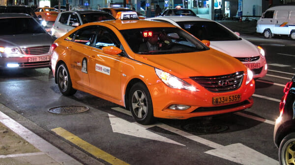 Ways To Get Around Korea Easily! 5 taxi
korea
transportation
transportation in south korea
deluxe taxi